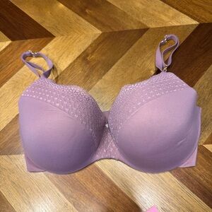 Incredible by Victoria’s Secret Elegant Lace Women's Bra in Lavender